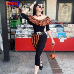 Trick Or Treat Stripe Capri Leggings -Kreepsville Shop GCPTTS 3