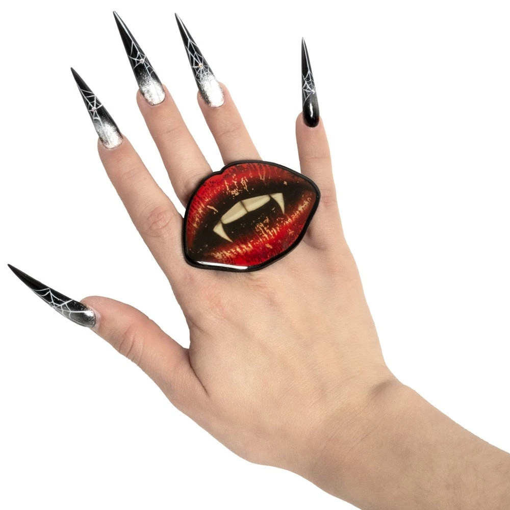 Vampire Kiss Ring 4 Vampire Kiss Ring - Image 2