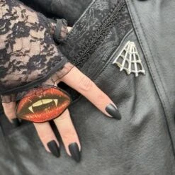 Vampire Kiss Ring 7 Vampire Kiss Ring -Kreepsville Shop R2VK 3